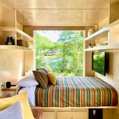Water's Edge Tiny House Retreat